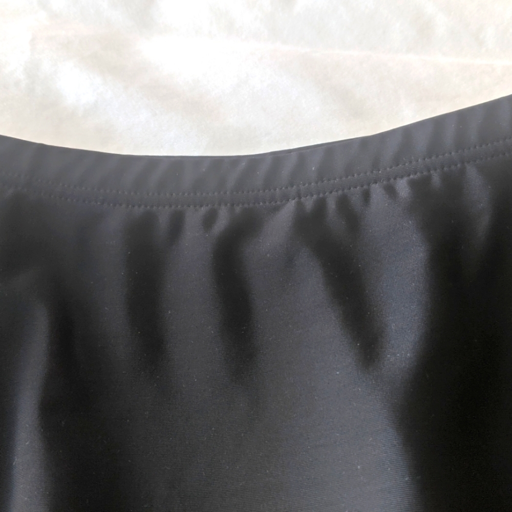 MiracleSuit hottest swimwear made black swim skirt NWTsize 8 look 10 lbs thinner